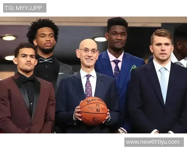 艾顿本季面对顶级内线表现出色7战全胜场均18分10篮板命中率高达72